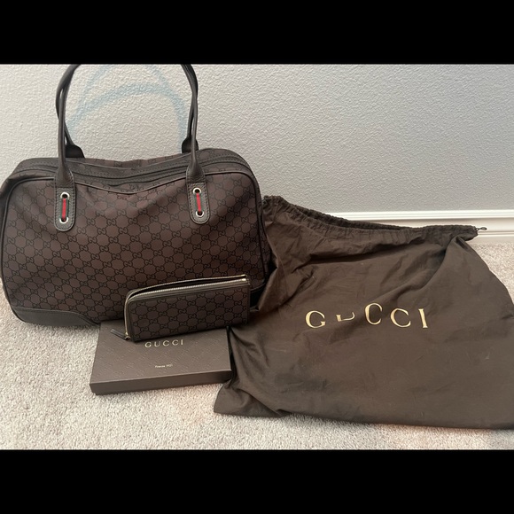Gucci Handbags - Vintage Gucci
Large Princy GG Nylon Shoulder Bag
